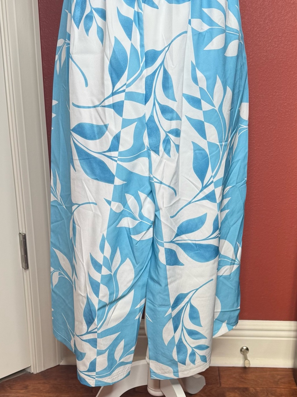 Women's Ankle-Length Wide Leg Pants - Blue & White Leaf Print